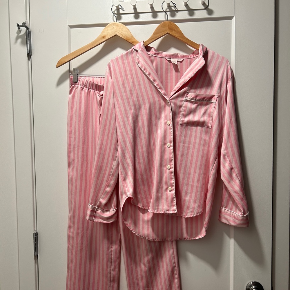 Victoria’s Secret pink striped 2 piece pajamas set
